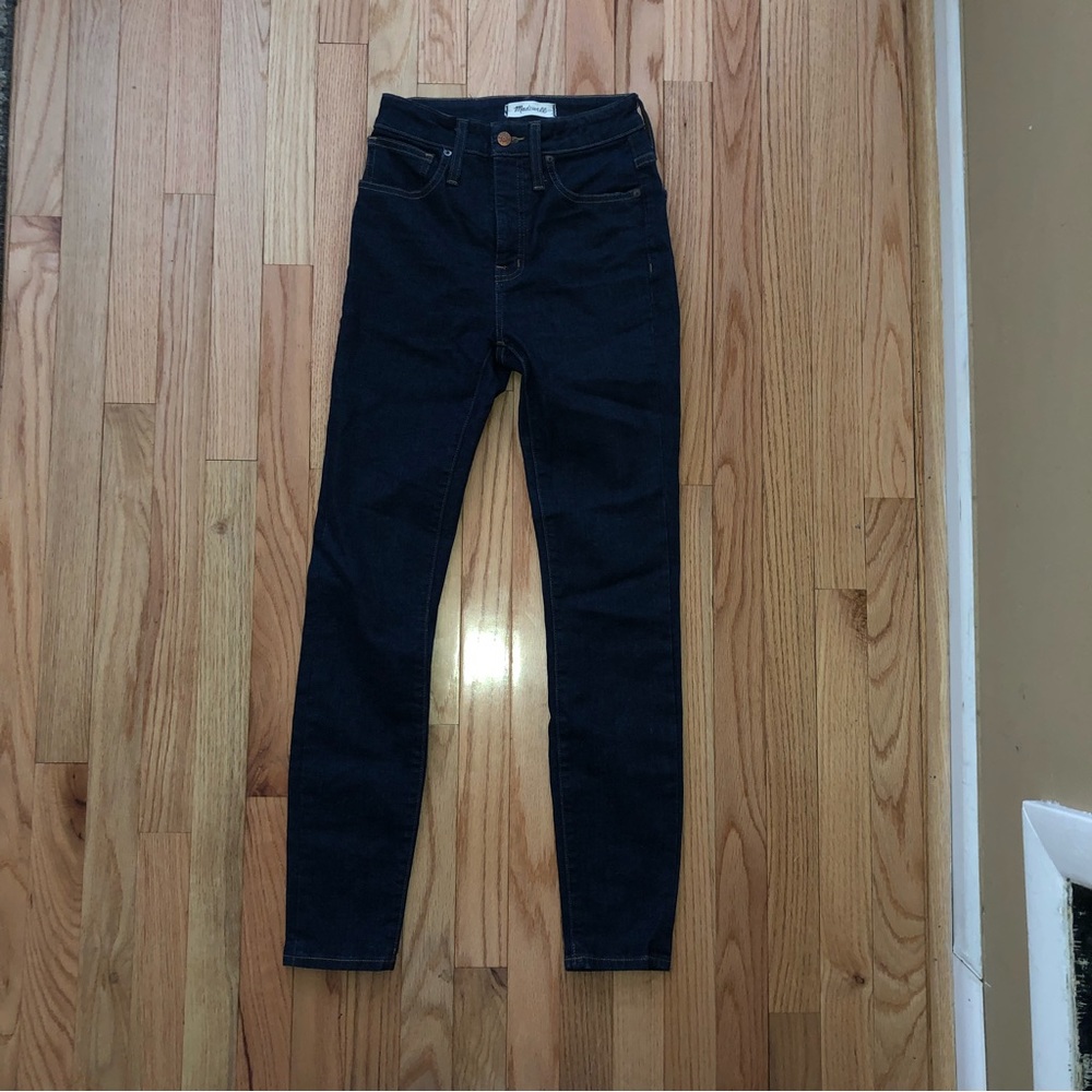 Madewell high-rise dark blue curvy high rise skinny jeans- size 24